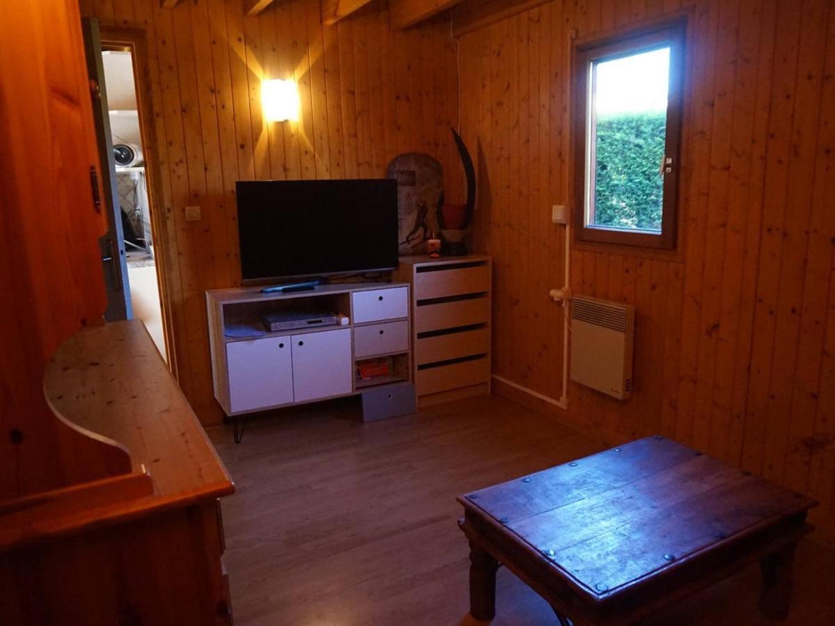 Chalet Avec Piscine Chauffee, Tennis Et Jardin Clos, A 1700M De La Plage De Cabourg - Fr-1-465-22 Eksteriør bilde